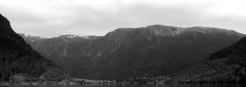 File:Skjolden from the other shore of the small eidsvatnet lake Nicolás Boullosa CC BY.jpg